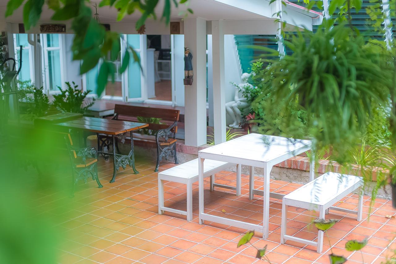 Vimala Suites Bangkok Exterior photo