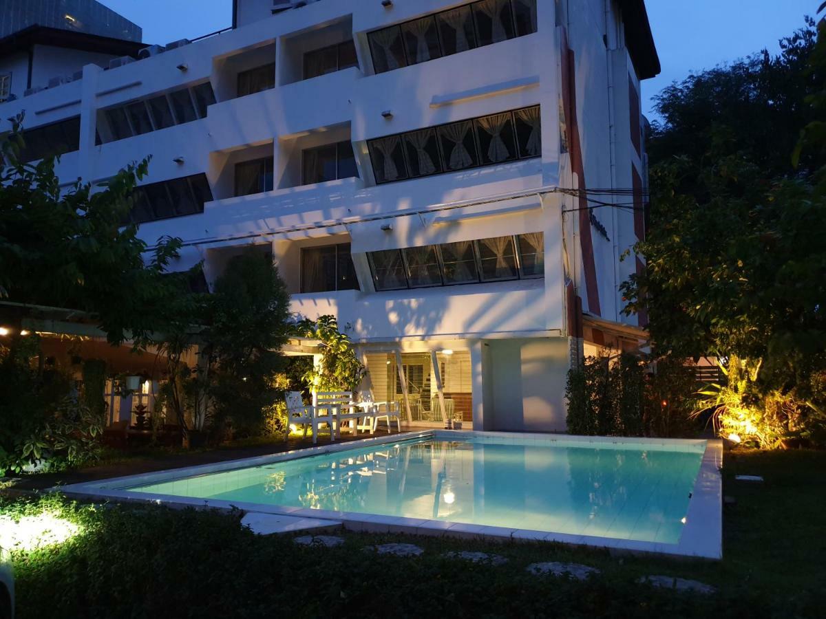 Vimala Suites Bangkok Exterior photo